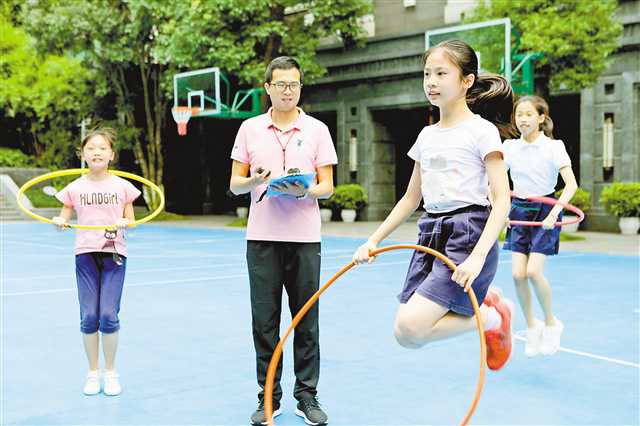 4月底我市实施分批有序开学，中小学体育课该怎么上？